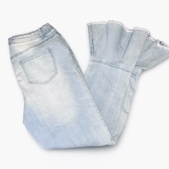 Blue Spice Flared Distressed Jeans Size 9 - Picture 3 of 5